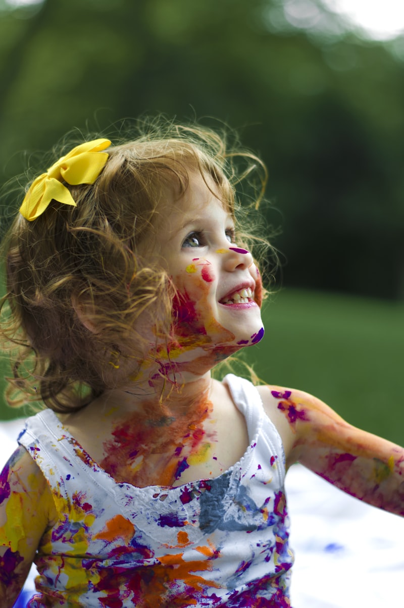 Kıvırcık Saçlı Sevimli Yumurcaklar - 2