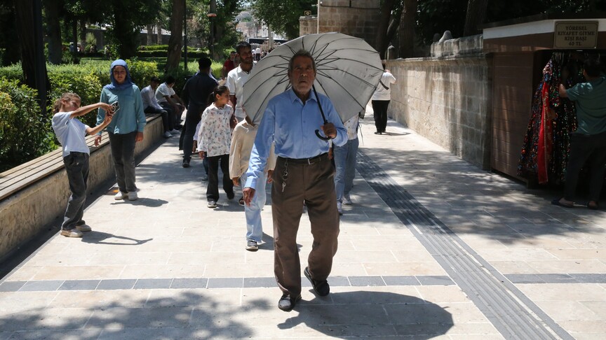 Şanlıurfa'da Sıcak Hava Şartları Günlük Yaşamı Etkiliyor