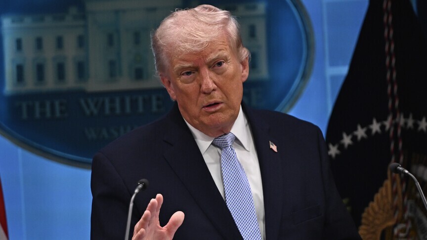 Trump, ABD Seçim Sisteminin Yabancı Müdahalelere Karşı Savunmasız Olduğunu İddia Etti