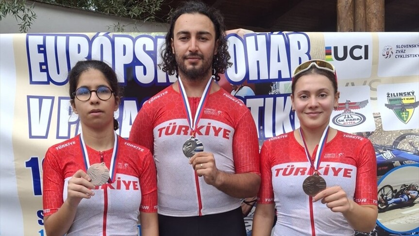 Türk Para Bisikletçileri Avrupa Kupası'nda Tarihi Başarı Elde Etti