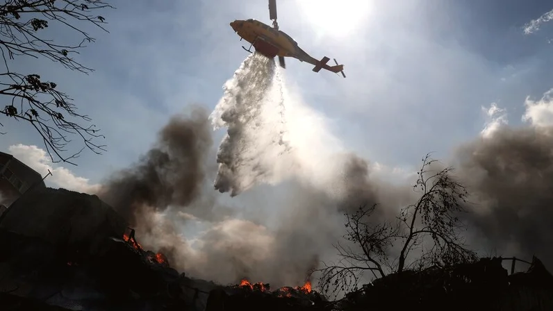 Yunanistan'da 40 Dereceyi Aşan Sıcaklıklar Orman Yangınlarını Tetikliyor