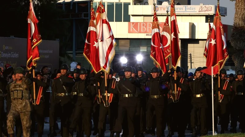 KKTC'de Kıbrıs Barış Harekatı'nın 52. Yılı Resmi Geçit Töreni Düzenlendi