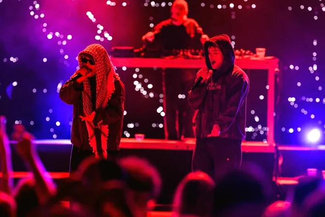 Kneecap, İstanbul Konserinde 'Filistin'e Özgürlük' Mesajı Verdi