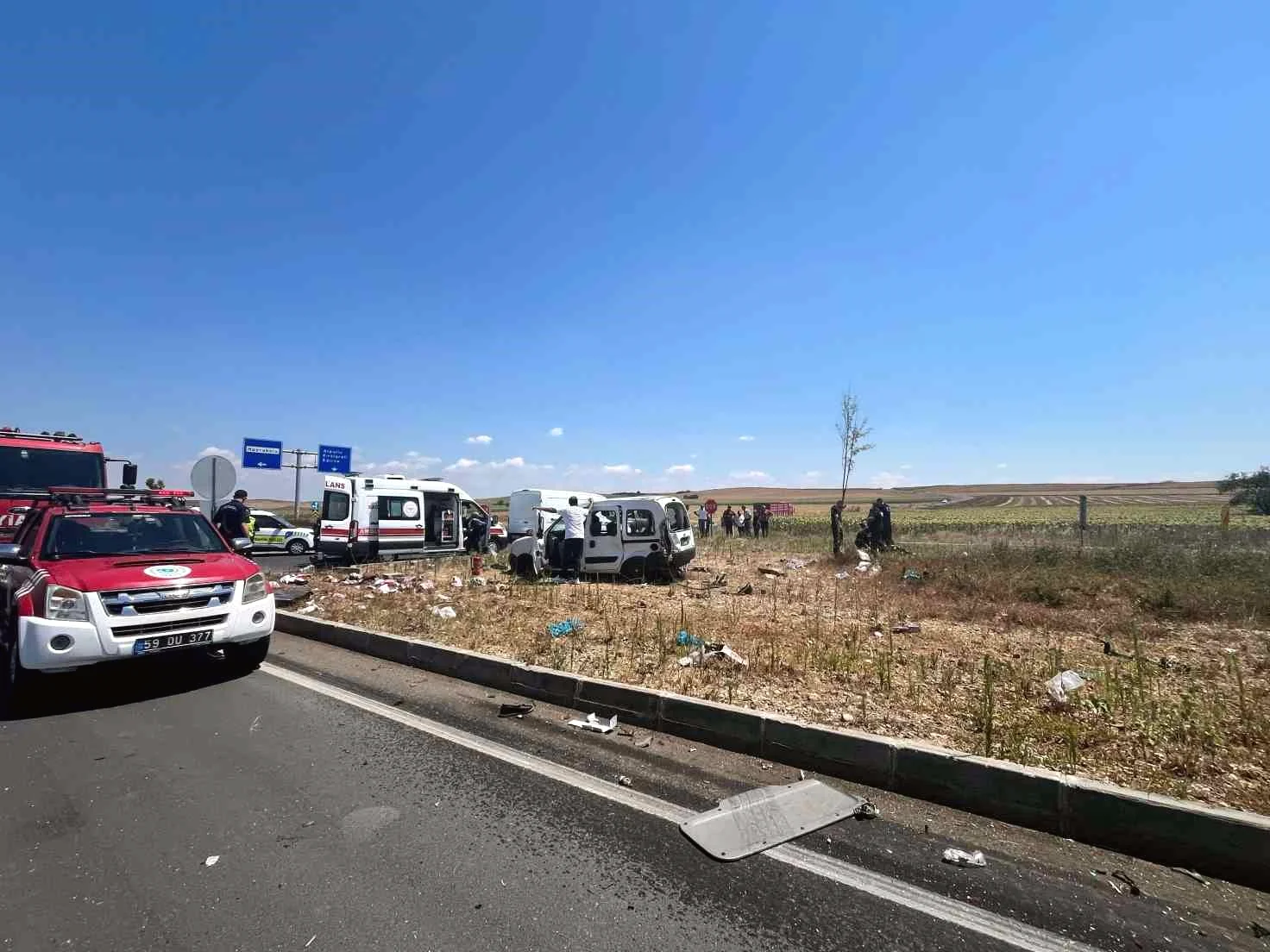 Tekirdağ'da Kamyon ve Otomobil Çarpıştı: İki Ölü, Üç Yaralı