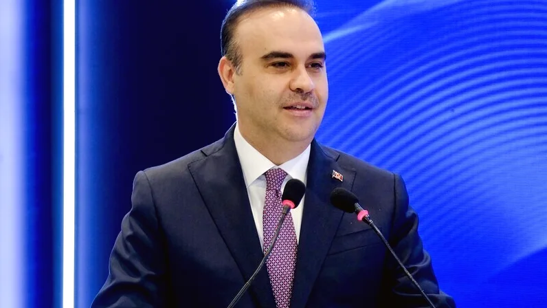 Bakan Kacır, TÜBİTAK Fen Lisesi Mezunlarının YKS Başarısını Kutladı