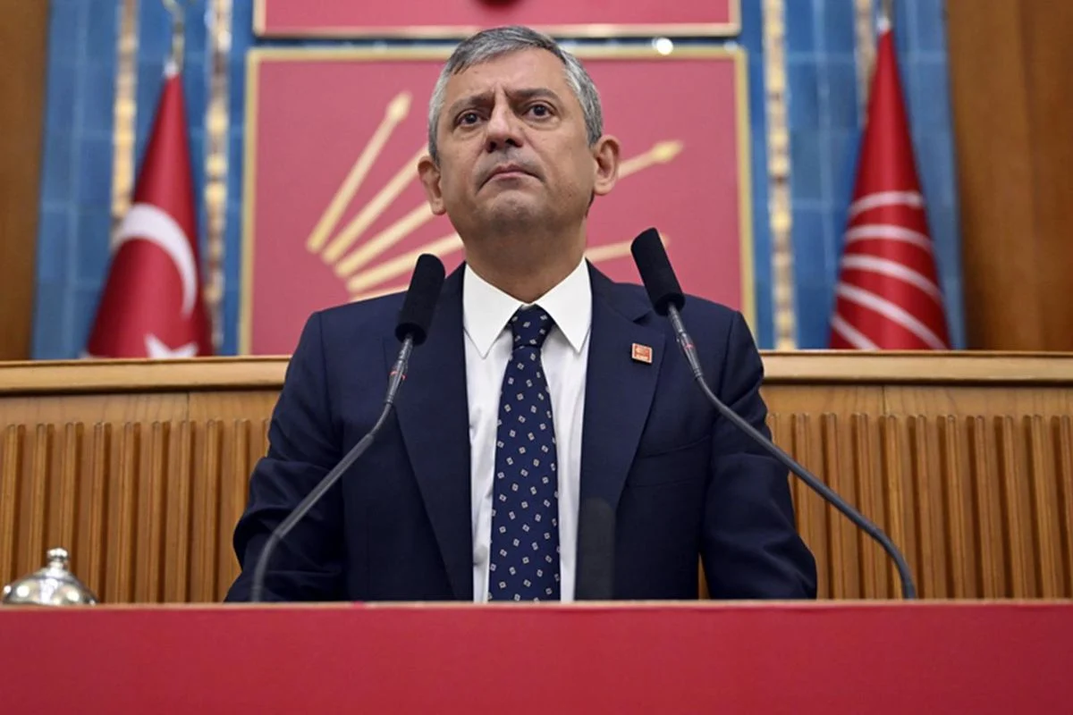 YENİ PARTİ İLANI SONRASI İLK ANKET: SİYASİ DENGELER DEĞİŞİYOR