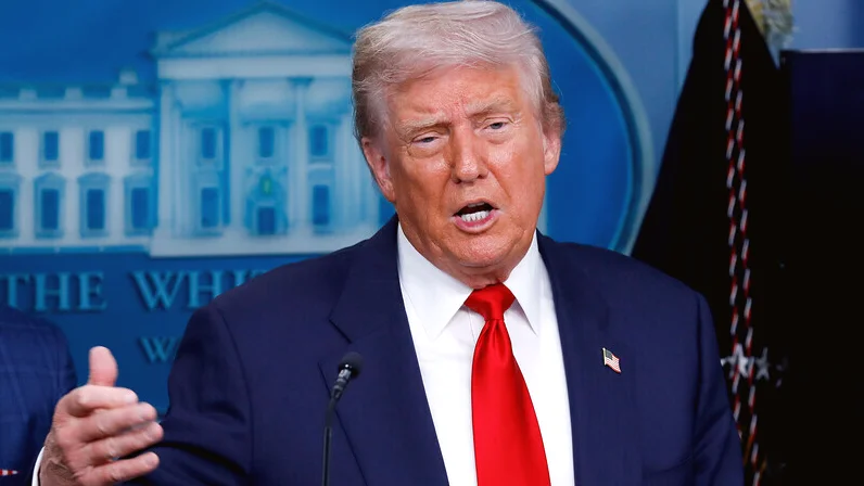 Trump, İran Saldırılarında Hayatını Kaybeden Askerlerin Cenazelerini Karşıladı