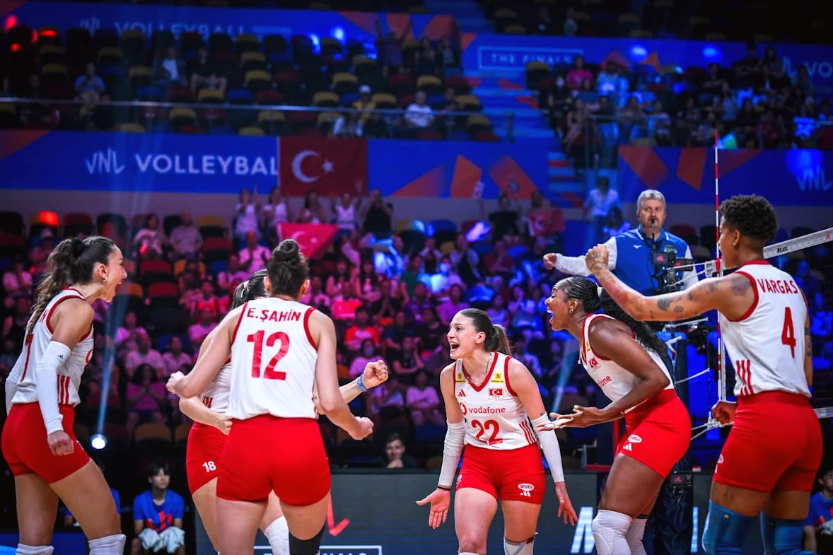 A Milli Kadın Voleybol Takımı, Milletler Ligi'nde Yarı Finale Yükseldi
