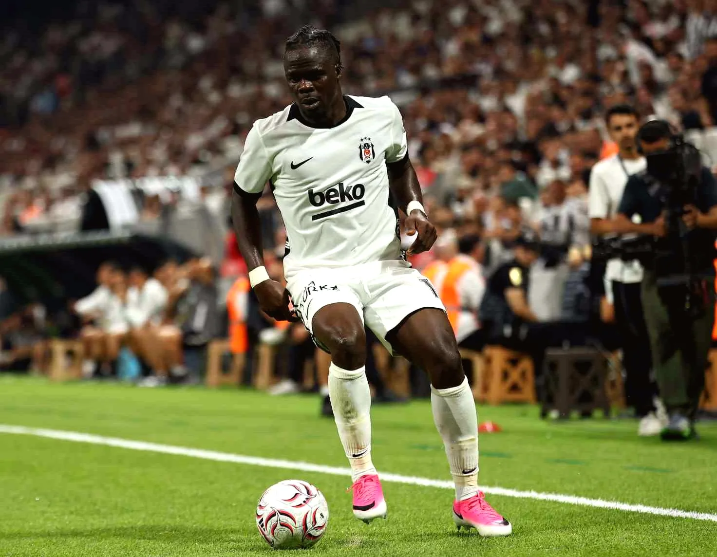 Beşiktaş, UEFA Avrupa Ligi'nde Midtjylland'ı 1-0 Geçti