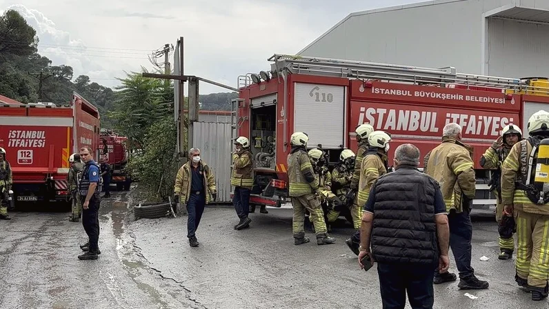 İstanbul'daki Fabrikada Kimyasal Tepkime Nedeniyle İşçiler Tahliye Edildi