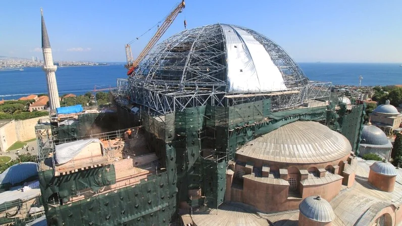 Ayasofya'nın Ana Kubbesinde Restorasyon Çalışmalarında İleri Aşama