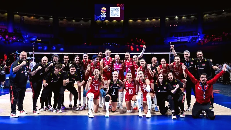 A Milli Kadın Voleybol Takımı, Milletler Ligi'nde Finale Yükseldi