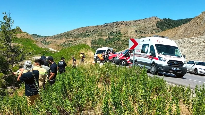 Antalya'da Uçuruma Düşen Araçta 5 Kişi Hayatını Kaybetti