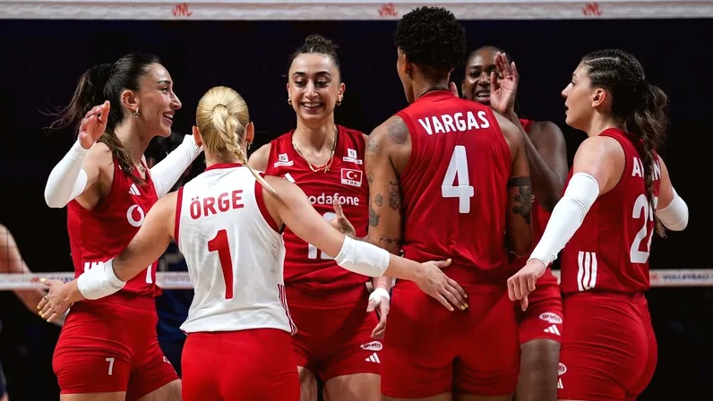 A Milli Kadın Voleybol Takımı, Milletler Ligi'nde Şampiyonluk İlan Etti