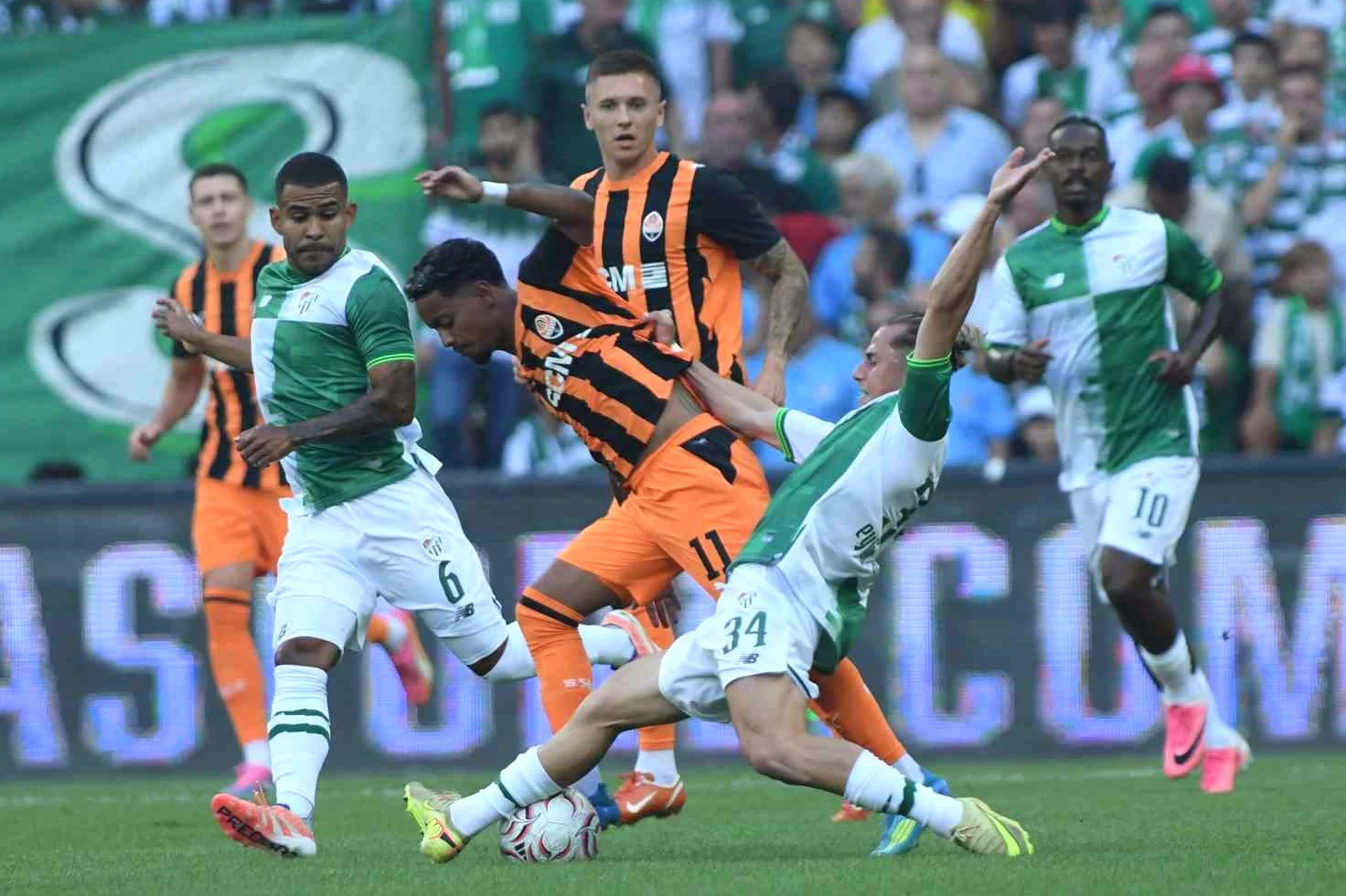 Bursaspor, Shakhtar Donetsk ile Golsüz Berabere Kaldı