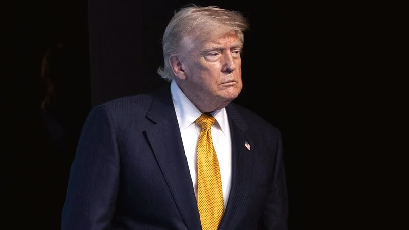 Trump, İran'a Yönelik Saldırıları Durdurma Talimatı Verdiği İddialarını Reddetti