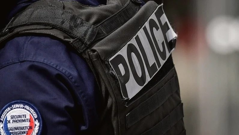Paris'te Bıçaklı Saldırı: Üç Yaralı