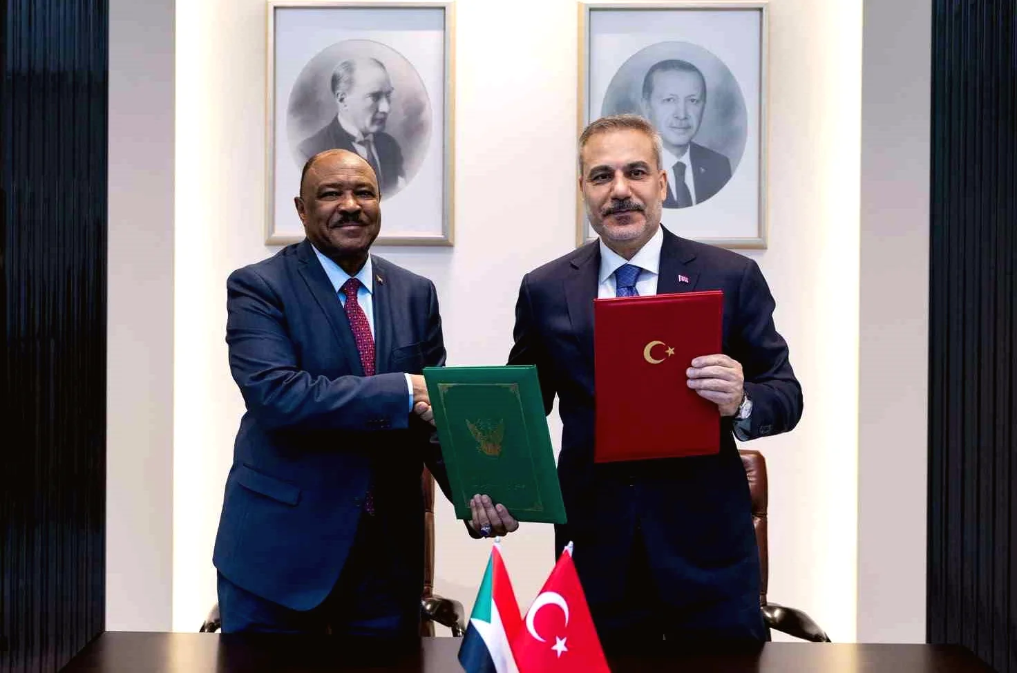 Hakan Fidan, Sudan Dışişleri Bakanı ile İşbirliği Görüşmesi Gerçekleştirdi