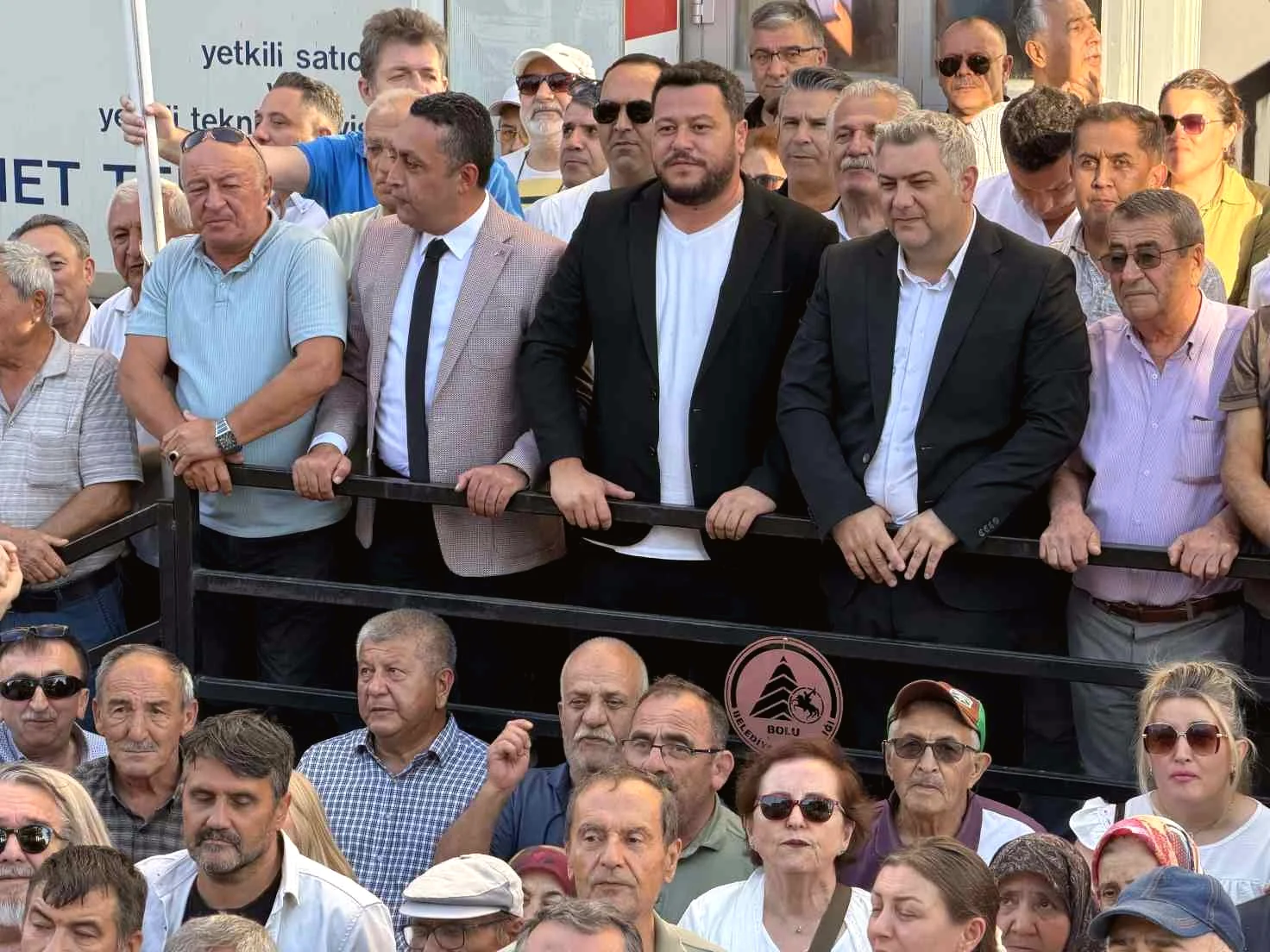 Bolu'da CHP'den Toplu İstifa: Altı Belediye Başkanı Yeni Parti'ye Geçti