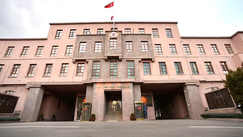 Milli Savunma Bakanlığı: 4 PKK'lı Terörist Teslim Oldu