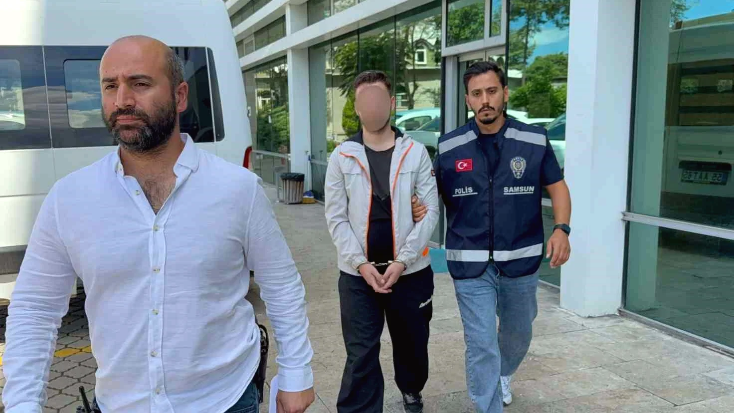 Samsun'da Bıçaklı Kavga: Bir Kişi Yaralandı, Şüpheli Tutuklandı