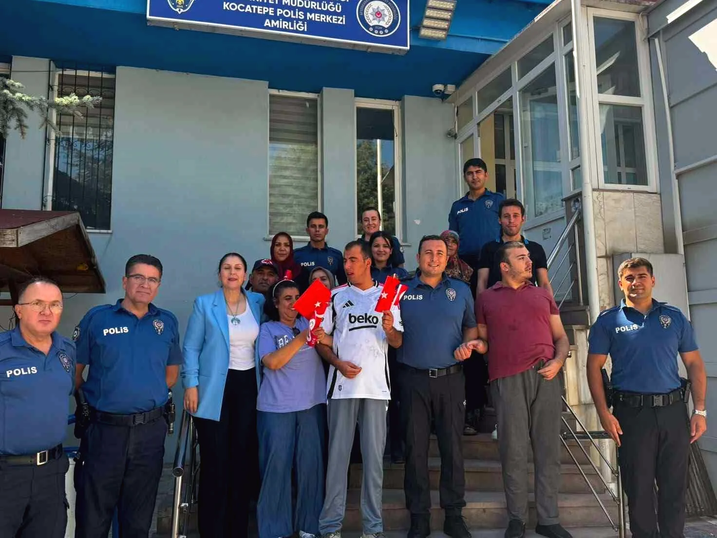 Otizmli Çocuklar ve Ailelerinden Duyarlı Yaklaşıma Teşekkür Ziyareti