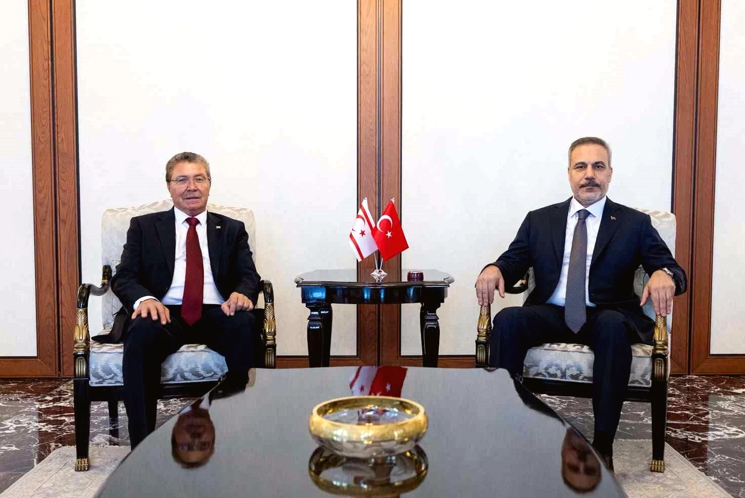 Dışişleri Bakanı Fidan, KKTC Başbakanı Üstel ile Ankara'da Görüştü