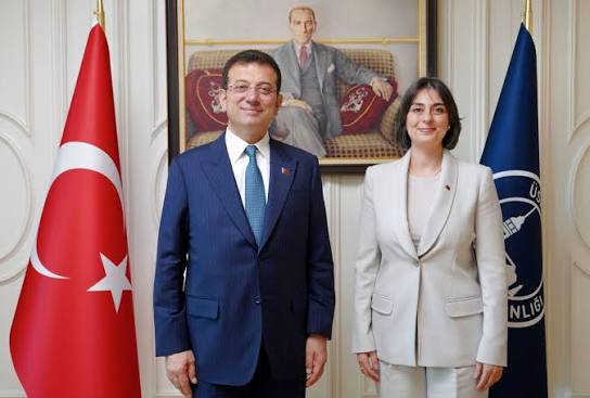 İmamoğlu'ndan Üsküdar Belediye Başkanı Dedetaş'a Destek Açıklaması