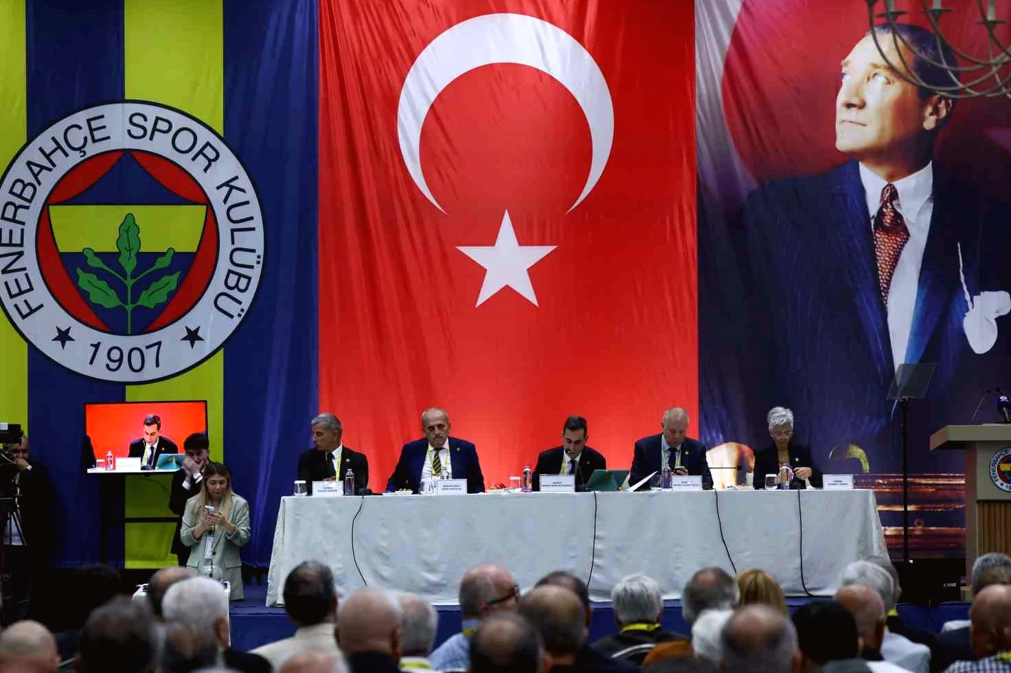 Fenerbahçe Yüksek Divan Kurulu Toplantısı Gerçekleşti