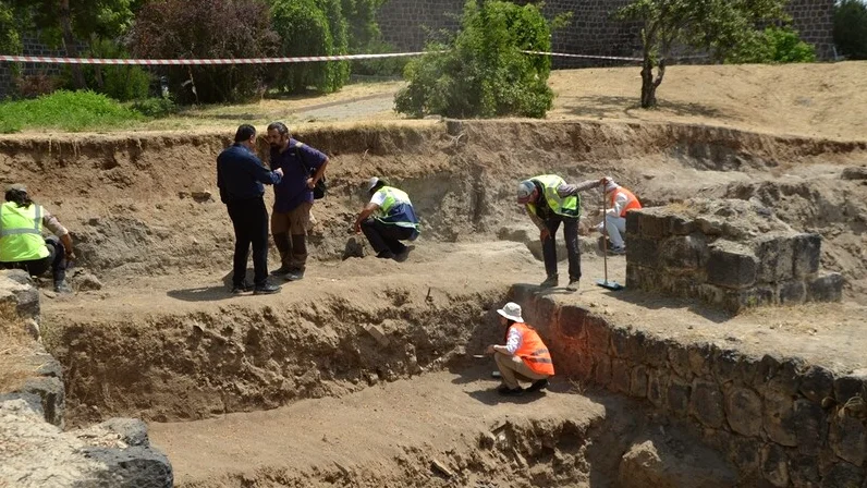 Malazgirt'teki Arkeolojik Kazılar Tarihsel Bilgileri Gün Yüzüne Çıkarıyor