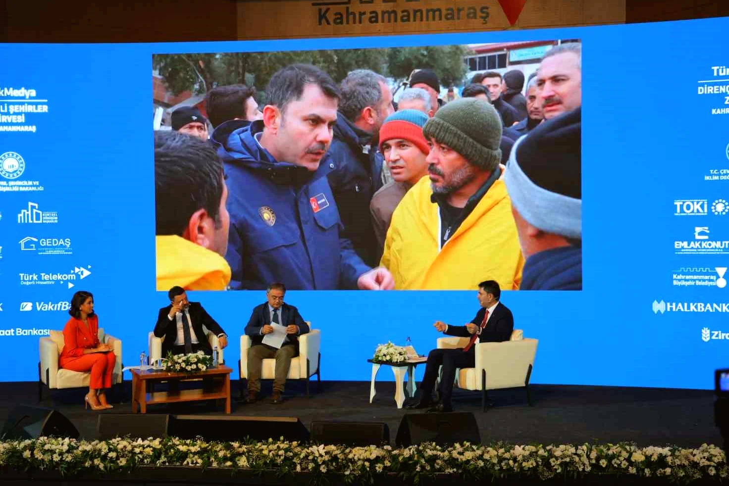 Bakan Kurum: 'Devlet yoktu diyenler, saatte 23 konutu kim inşa etti?'