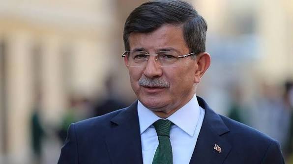 Ahmet Davutoğlu'nun Siyaseti Bırakacağı İddia Ediliyor