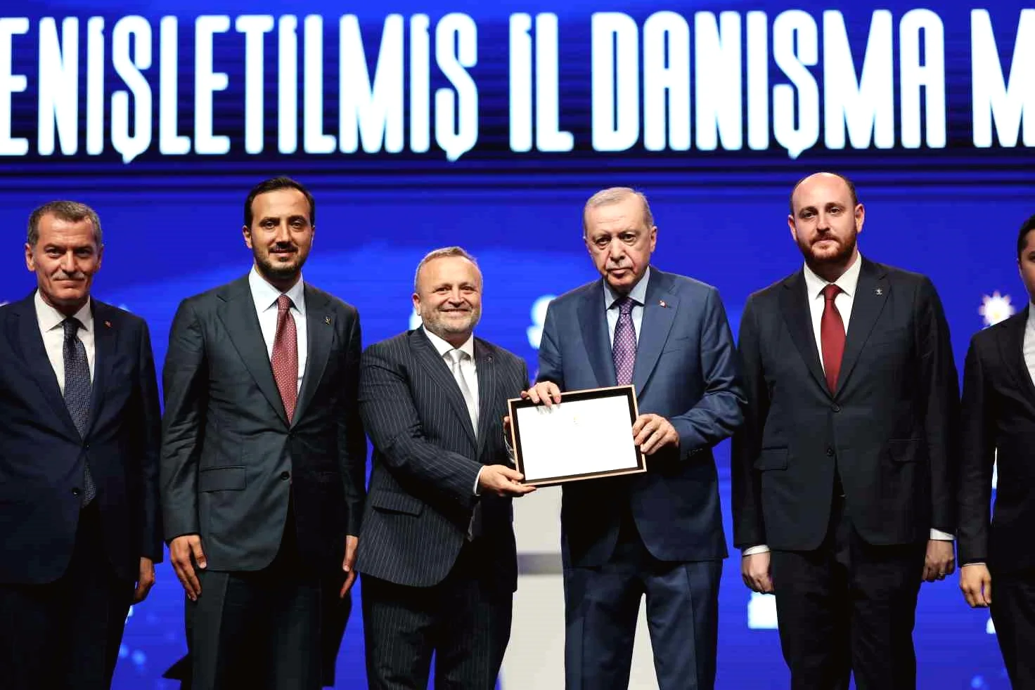 Tuzla, Çekmeköy ve Şile Belediye Başkanları AK Parti'ye Geçti