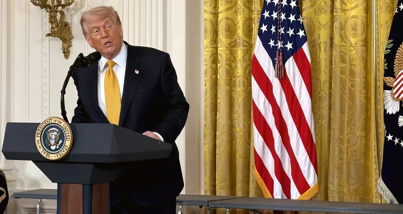 Trump'tan İran'a Sert Eleştiri: Müzakerelerde İkili Oynuyorlar