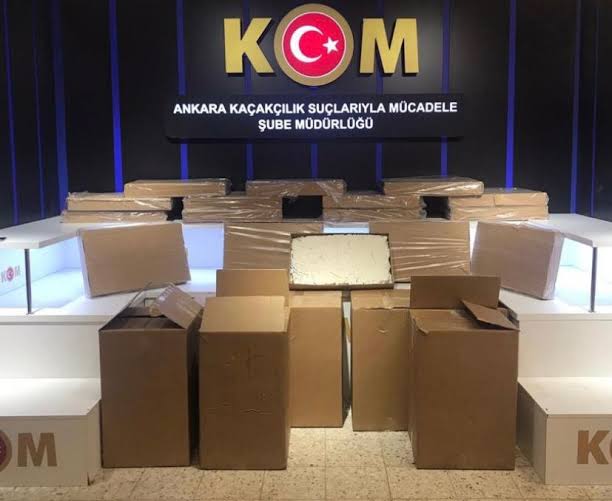 Ankara'da Kaçak Sigara ve Makaron Operasyonu: İki Şüpheli Tutuklandı