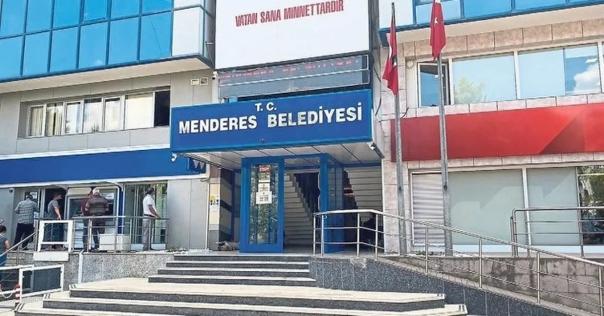 Menderes Belediyesi'nde Gözaltılar: Başkan ve 12 Kişiye Operasyon