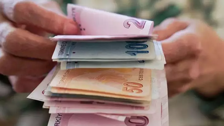 Emeklilere Müjde: En Düşük Aylık Fark Ödemeleri 7 Ağustos'ta Hesaplara Yatacak