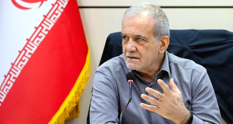 İran Cumhurbaşkanı'ndan Kritik Açıklama: Toprak Bütünlüğü Savunulacak, Savaş Arzu Edilmiyor