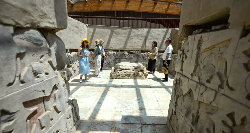 Ayanis Kalesi: Doğa ve Tarihi Bir Arada Sunan Eşsiz Bir Destinasyon