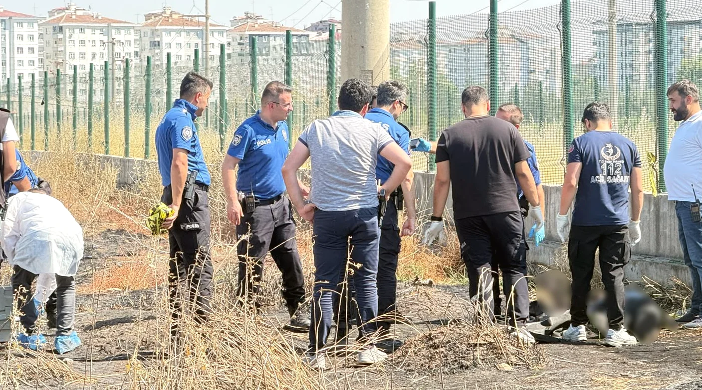 Diyarbakır'da Tüyler Ürperten Olay: Boş Arazide Genç Adamın Cesedi Bulundu