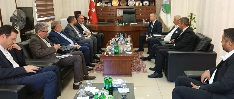 İran Büyükelçisi Hakkâri'de Ekonomik İş Birliklerini Güçlendirmek İçin Temaslarda Bulundu